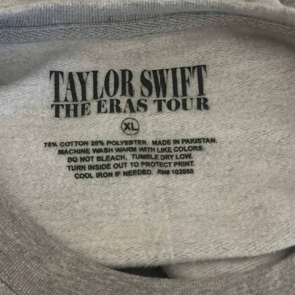 Taylor Swift The Eras Tour Gray Crewneck Sweatshirt NWOT Size XL - Picture 6 of 6